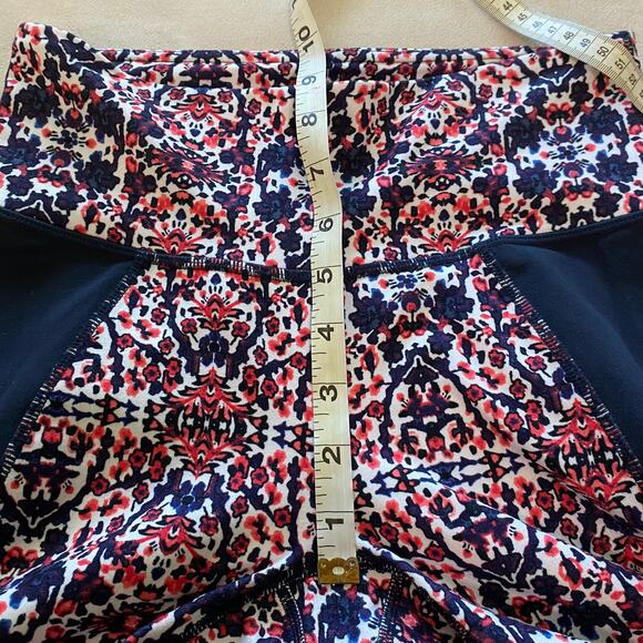 Athleta Women's Chatarunga Floral Cropped Leggings 227943 Sz X-Small EUC - Picture 8 of 9